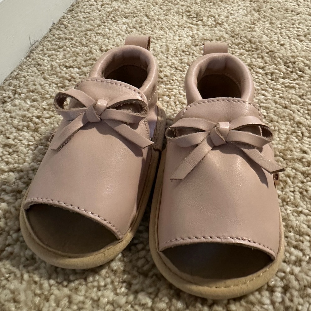 The baby gift box shoes, pink, size 3